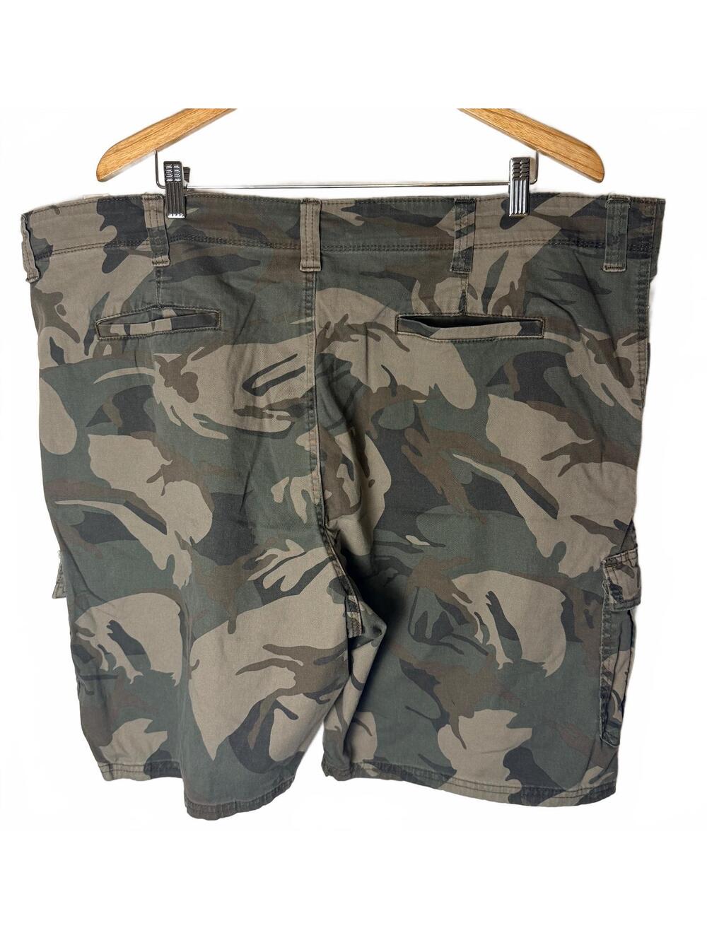 Wrangler Authentics Men's Camo Cargo Shorts Size 46 Style 10 - Picture 3 of 5